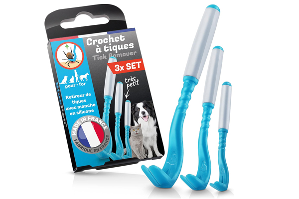 Pince tire tique pour chien en voyage